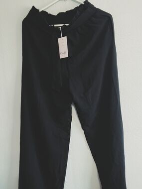 chic Black Tie-Waist Pants Lose Fit Size M, New With Tags